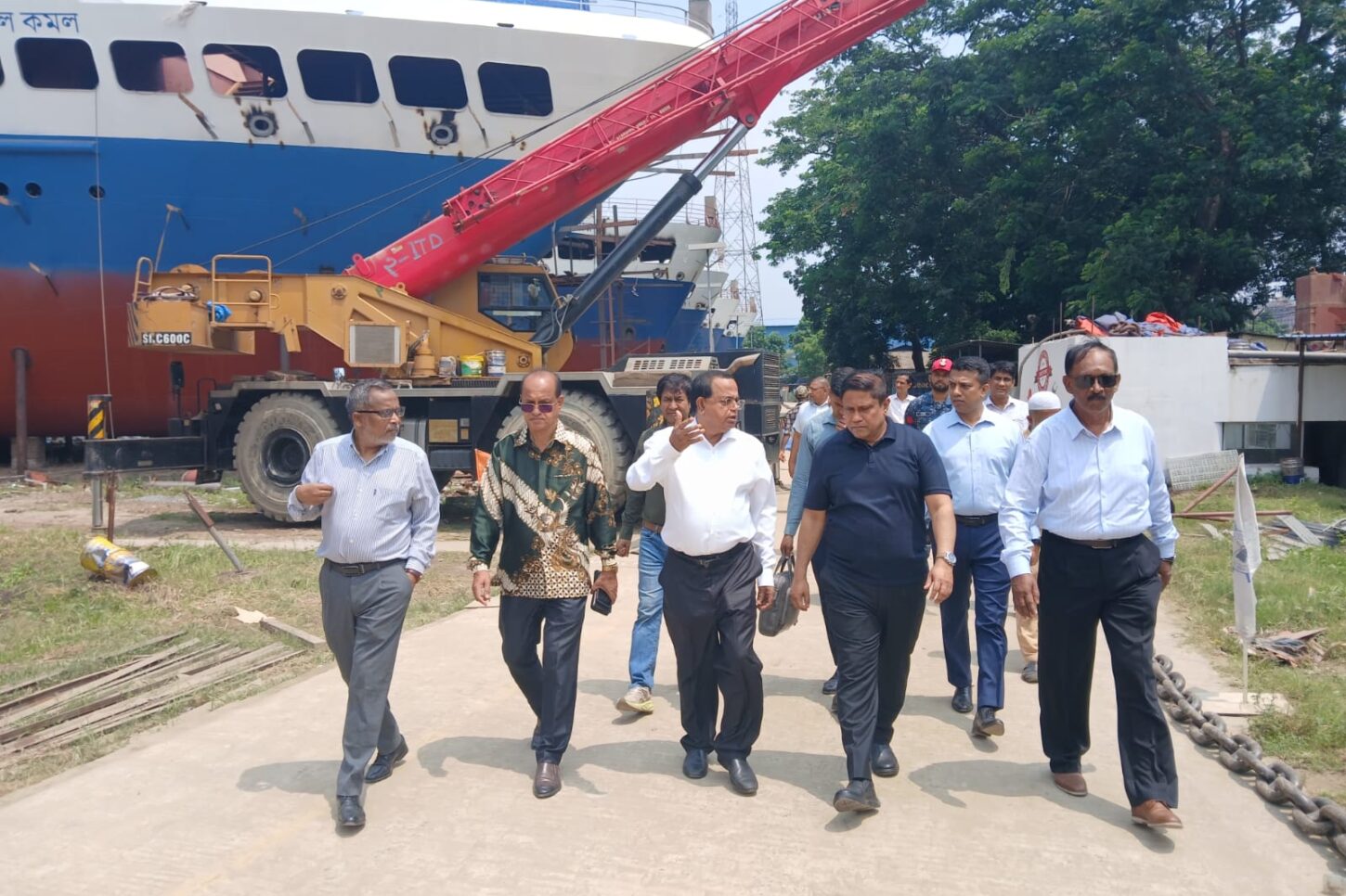 Priminister’s Defence Advisor Shamsul Alom Visited at KSBL Narayanganj (1)